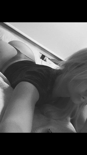 , 20  female escort, Kitchener