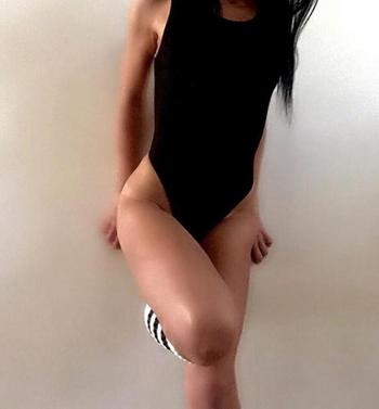 , 19  female escort, Kitchener