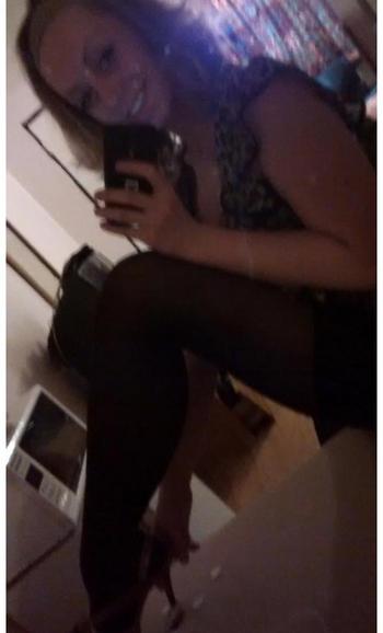 , 23  female escort, Kitchener