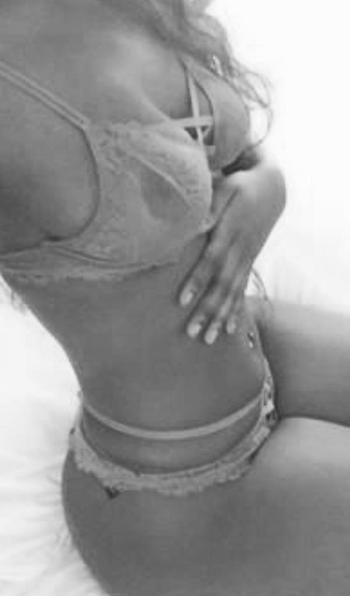 , 20  female escort, Kitchener