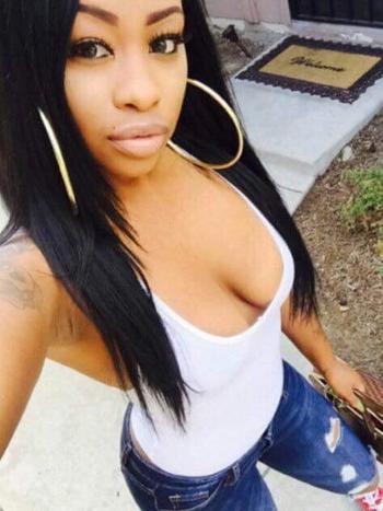 , 22  female escort, Kitchener