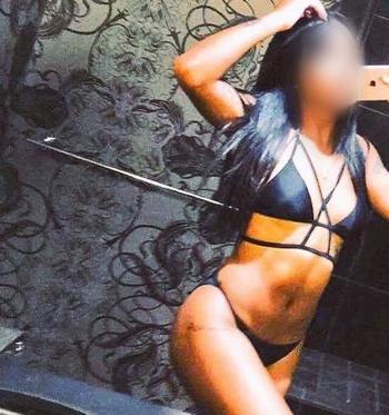 , 21  female escort, Kitchener