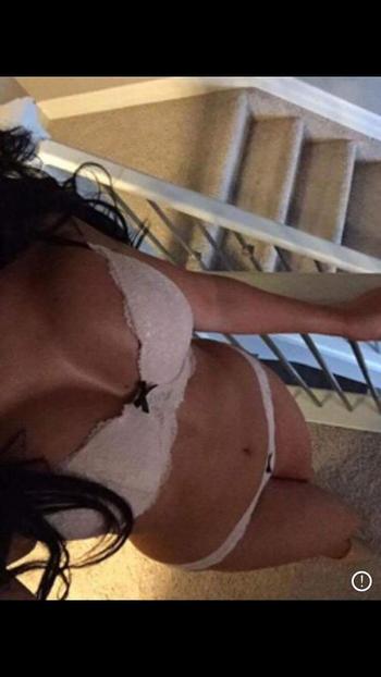 , 22  female escort, Kitchener