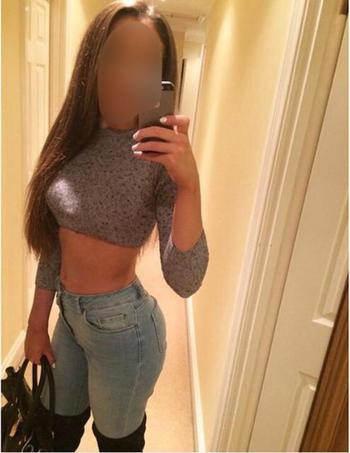 , 21  female escort, Kitchener