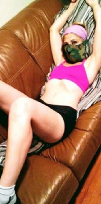 , 27  female escort, Kitchener