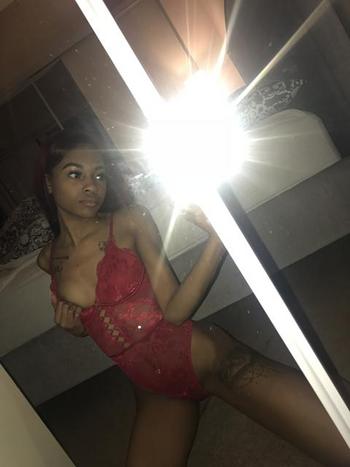 , 19 Latino/Hispanic female escort, Kitchener