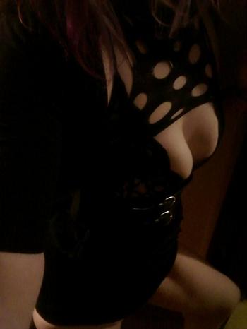 , 31  female escort, Kitchener