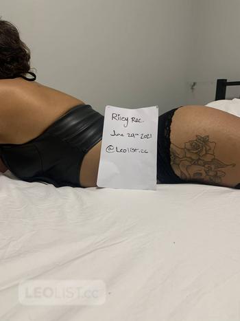 Riley raerae, 22 Mixed female escort, Kitchener