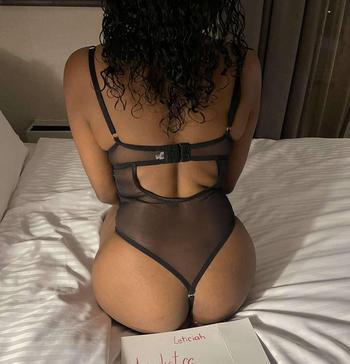 Leticia, 19 Mixed female escort, Kitchener