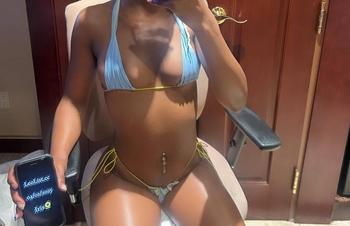 IRIS, 21 Black female escort, Kitchener