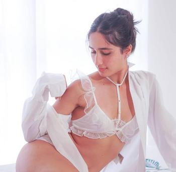 Gunjan Jha, 22 Asian female escort, Kitchener