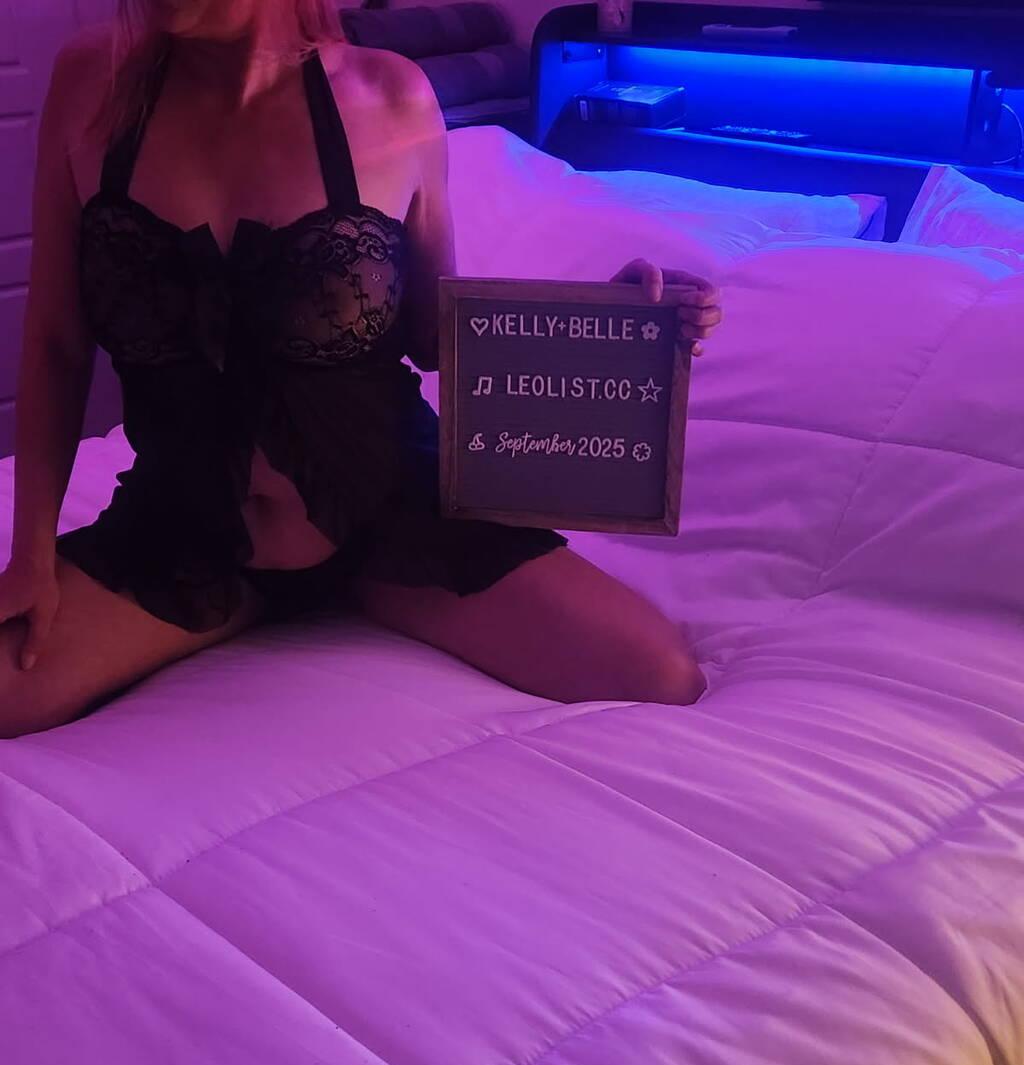 escort photo 0